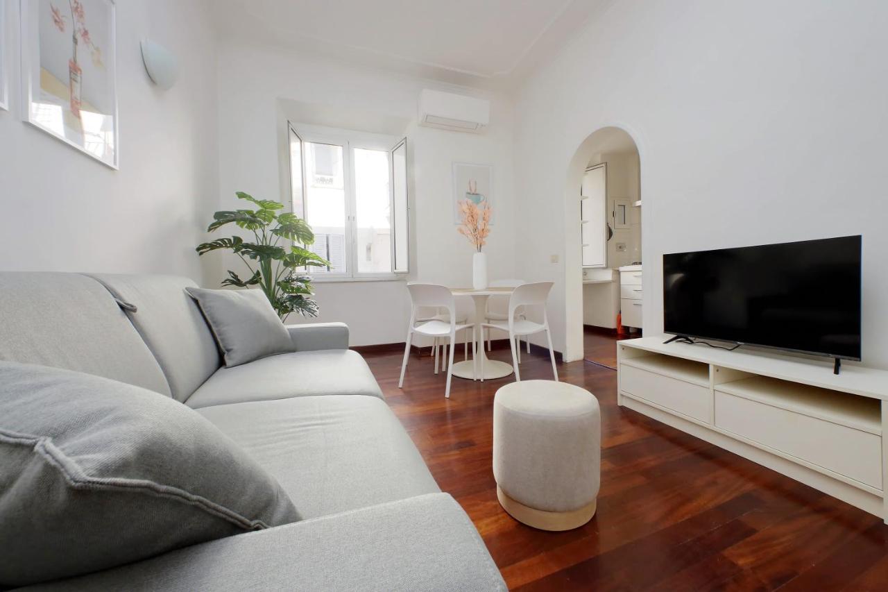 Domus Lou Elegante Appartamento In Trastevere Roma Exteriér fotografie